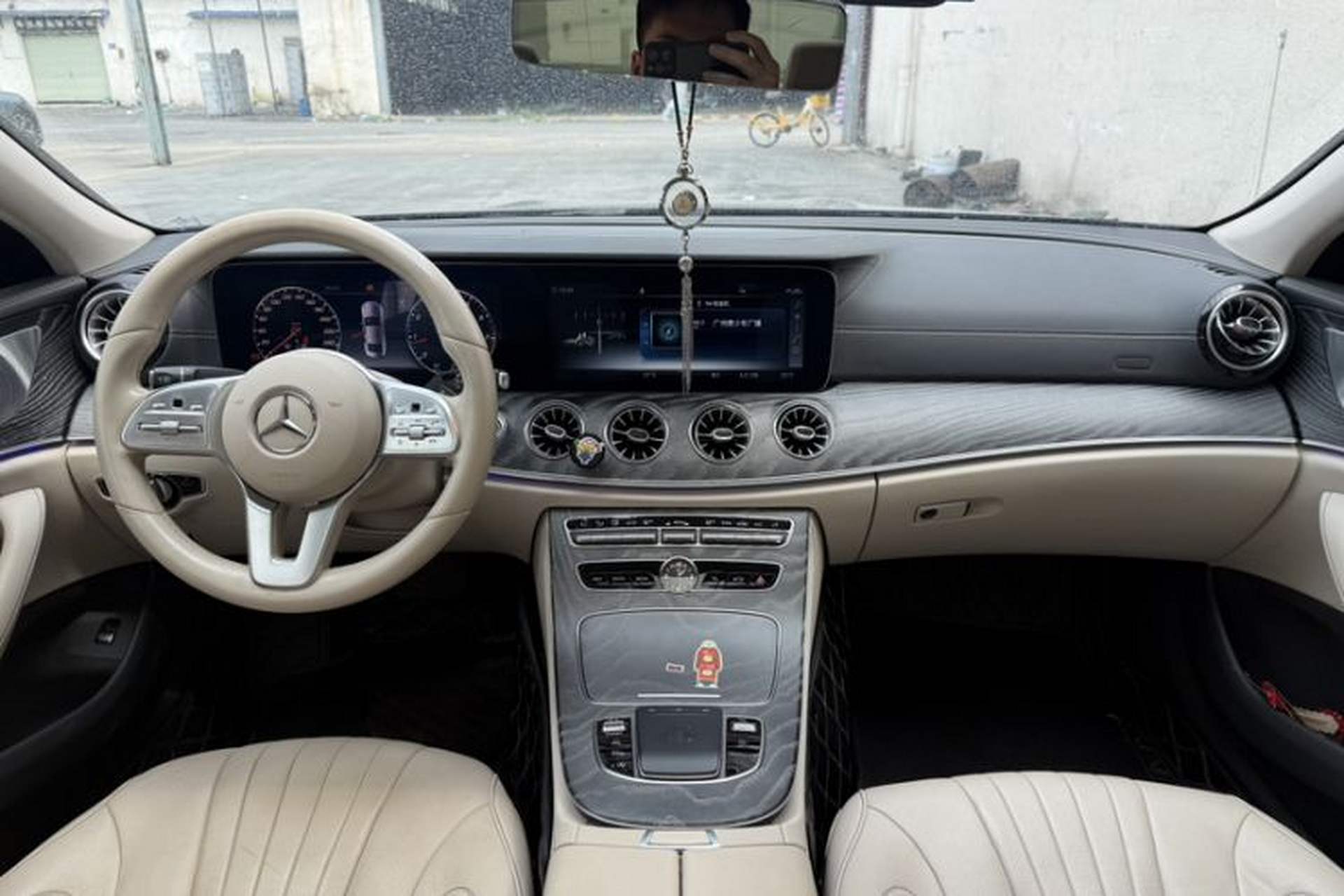 Used Mercedes-Benz CLS 2020 CLS 300 Luxury Model Interior 8