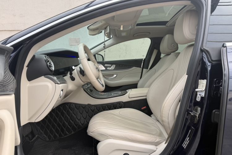 Used Mercedes-Benz CLS 2020 CLS 300 Luxury Model Interior 9