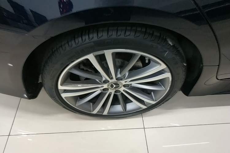 Used Mercedes-Benz CLS 2020 CLS 300 Sport Edition Right Rear Wheel Hub