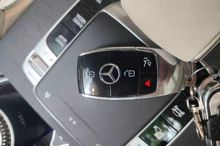 Used Mercedes-Benz CLS  Vehicle Key
