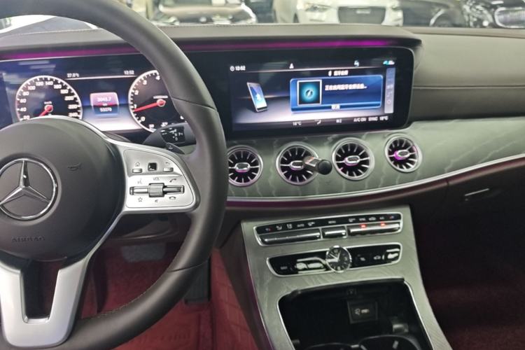 Used Mercedes-Benz CLS 2020 CLS 300 Luxury Model Center Console