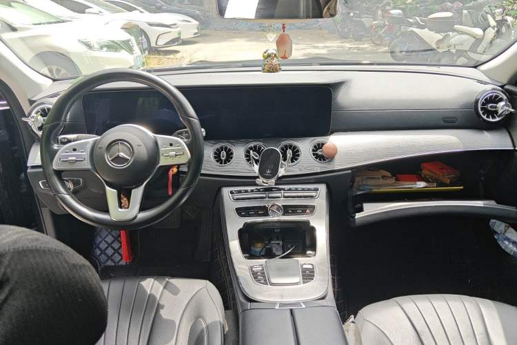 Used Mercedes-Benz CLS 2020 CLS 300 Sport Edition Center Console
