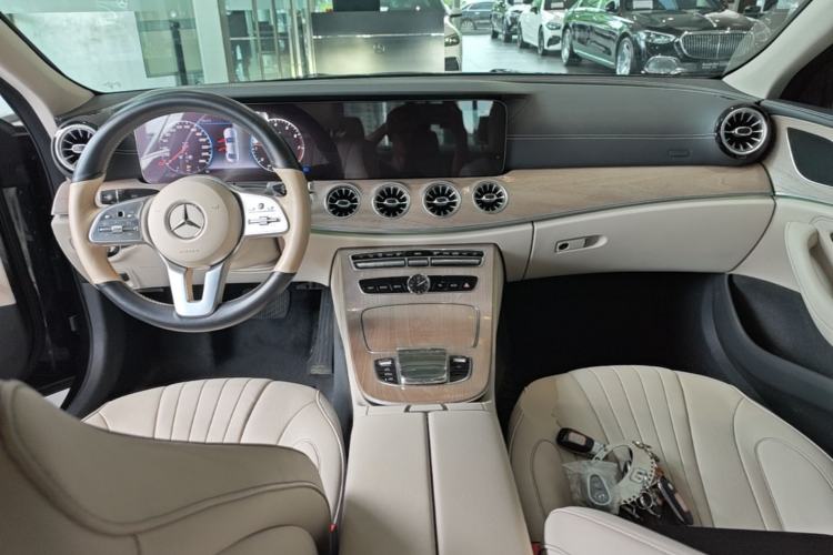 Used Mercedes-Benz CLS 2020 CLS 300 Sport Edition Center Console
