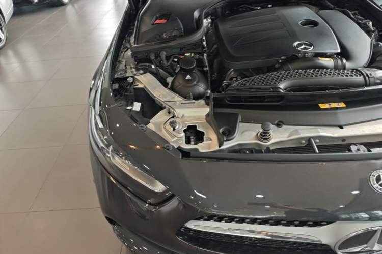 Used Mercedes-Benz CLS 2020 CLS 300 Sport Edition Engine Bay Right