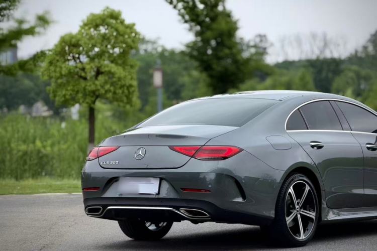 Used Mercedes-Benz CLS 2020 CLS 300 Luxury Model Exterior 2