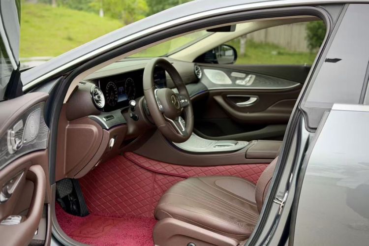 Used Mercedes-Benz CLS 2020 CLS 300 Luxury Model Interior 5