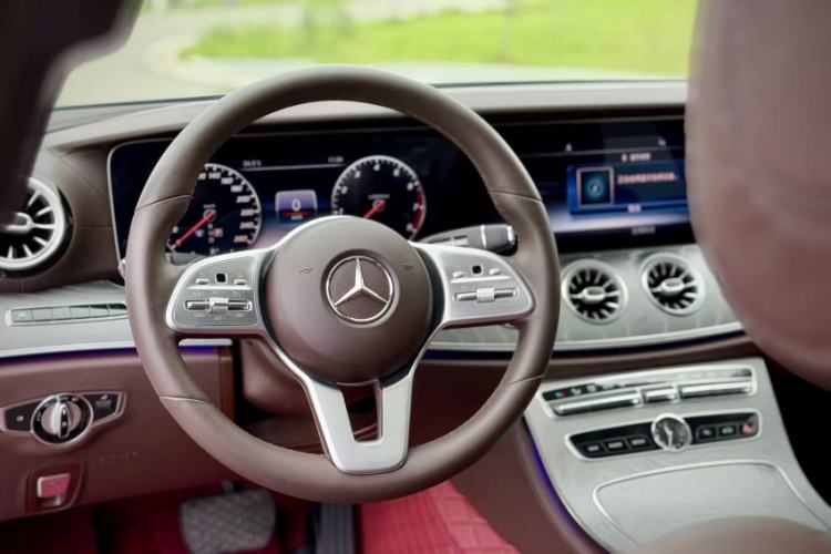 Used Mercedes-Benz CLS 2020 CLS 300 Luxury Model Interior 9
