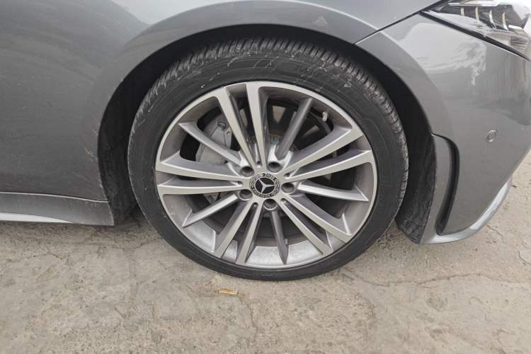Used Mercedes-Benz CLS 2020 CLS 300 Sport Edition Right Front Wheel Hub