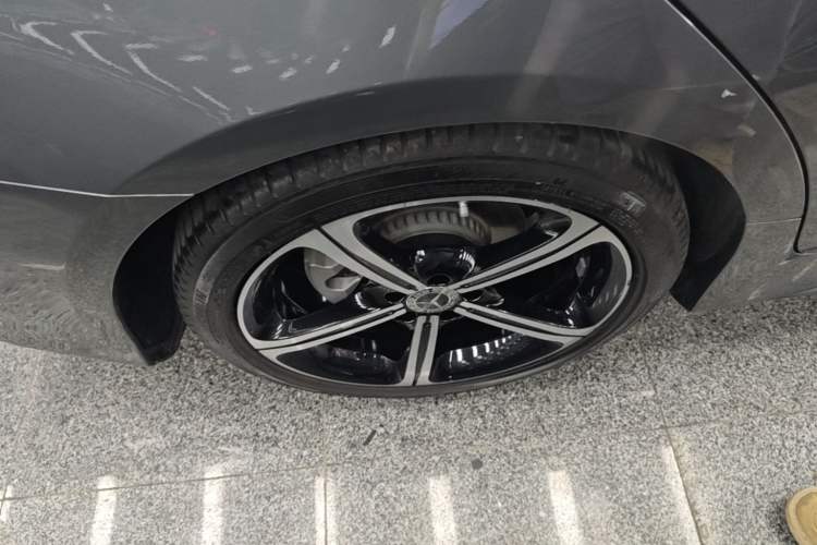 Used Mercedes-Benz CLS 2020 CLS 300 Luxury Model Right Rear Wheel Hub