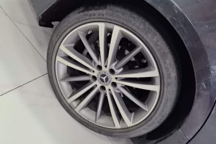 Used Mercedes-Benz CLS 2020 CLS 300 Sport Edition Right Rear Wheel Hub