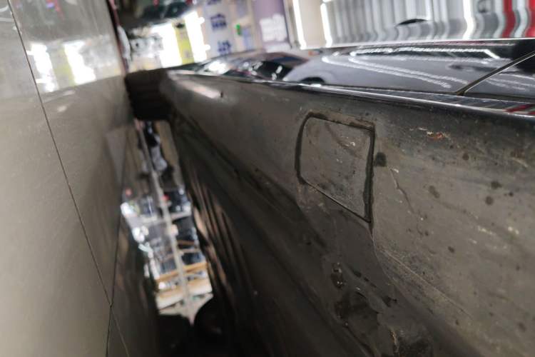 Used Mercedes-Benz CLS 2020 CLS 300 Sport Edition Right Side Sill