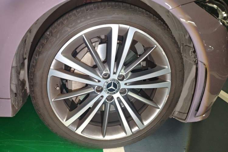 Used Mercedes-Benz CLS 2020 CLS 300 Sport Edition Right Front Wheel Hub