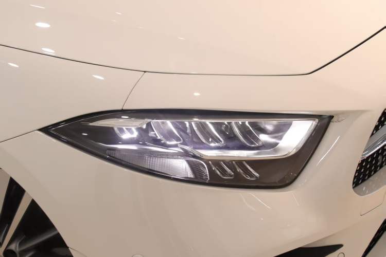 Used Mercedes-Benz CLS 2020 CLS 300 Sport Edition Exterior 7