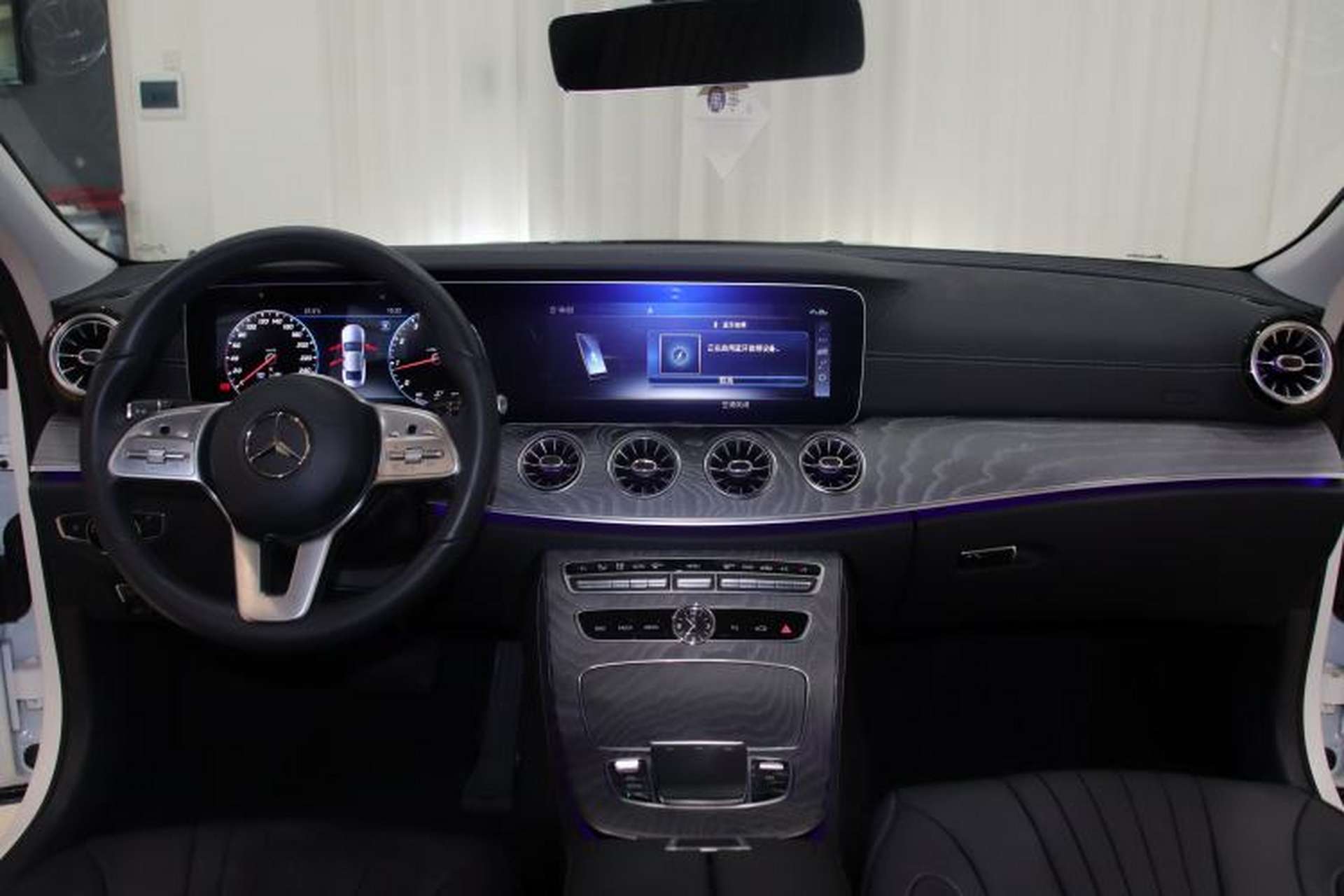 Used Mercedes-Benz CLS 2020 CLS 300 Sport Edition Interior 1