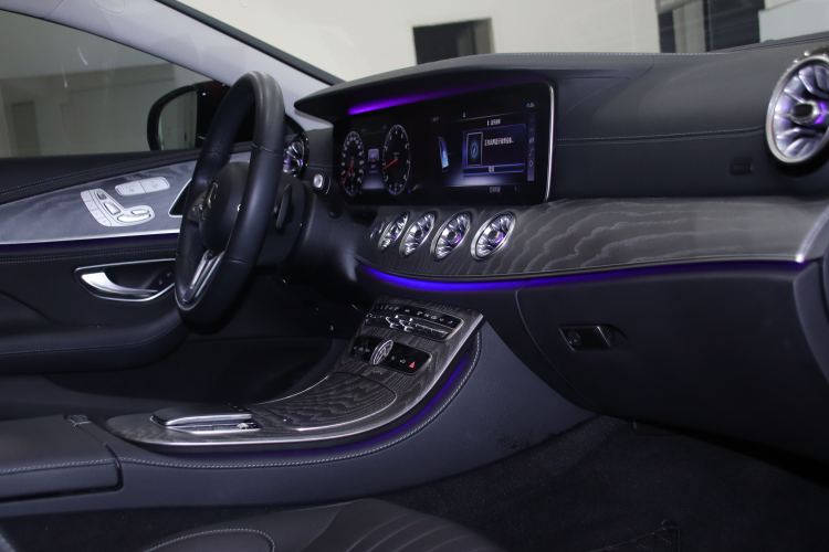 Used Mercedes-Benz CLS 2020 CLS 300 Sport Edition Interior 6