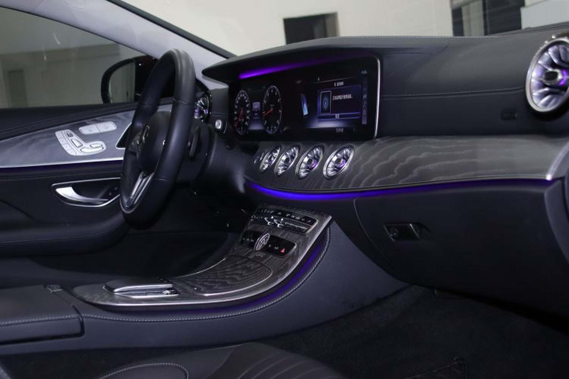 Used Mercedes-Benz CLS 2020 CLS 300 Sport Edition Interior 6