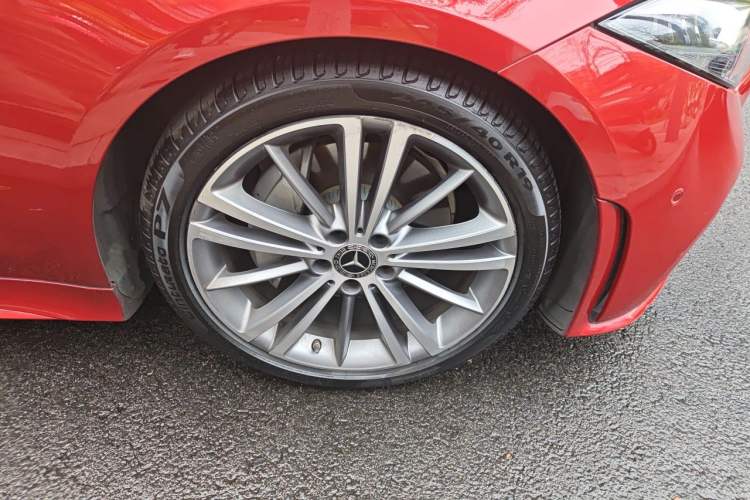 Used Mercedes-Benz CLS 2020 CLS 300 Sport Edition Right Front Wheel Hub