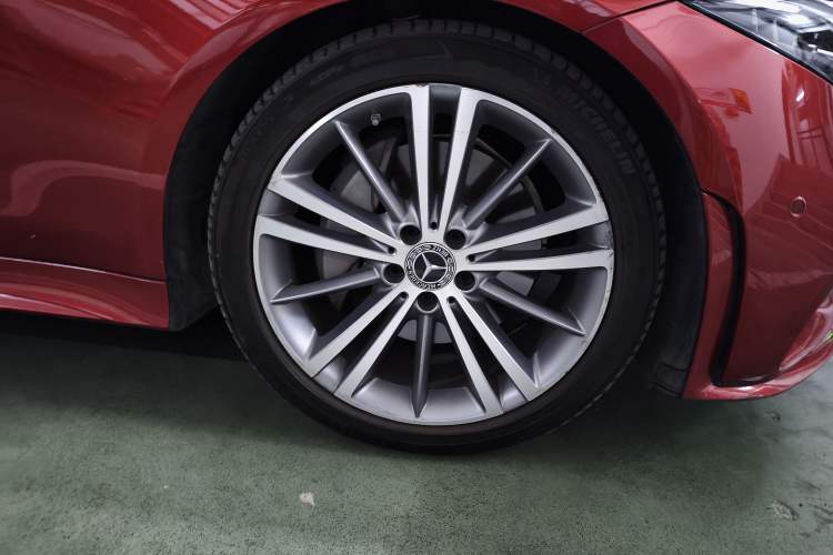 Used Mercedes-Benz CLS 2020 CLS 300 Sport Edition Right Front Wheel Hub