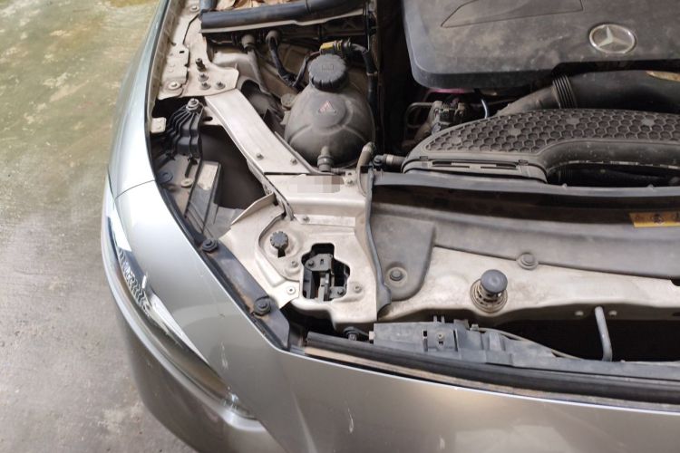 Used Mercedes-Benz CLS 2020 CLS 300 Sport Edition Engine Bay Right