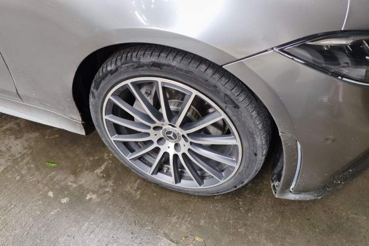Used Mercedes-Benz CLS 2020 CLS 300 Sport Edition Right Front Wheel Hub