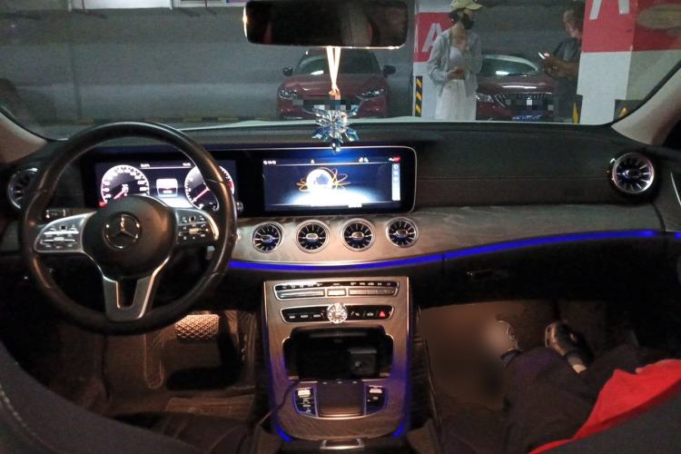 Used Mercedes-Benz CLS 2020 CLS 300 Sport Edition Center Console