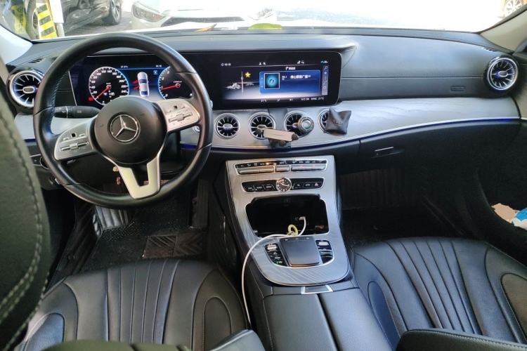 Used Mercedes-Benz CLS 2020 CLS 300 Sport Edition Center Console
