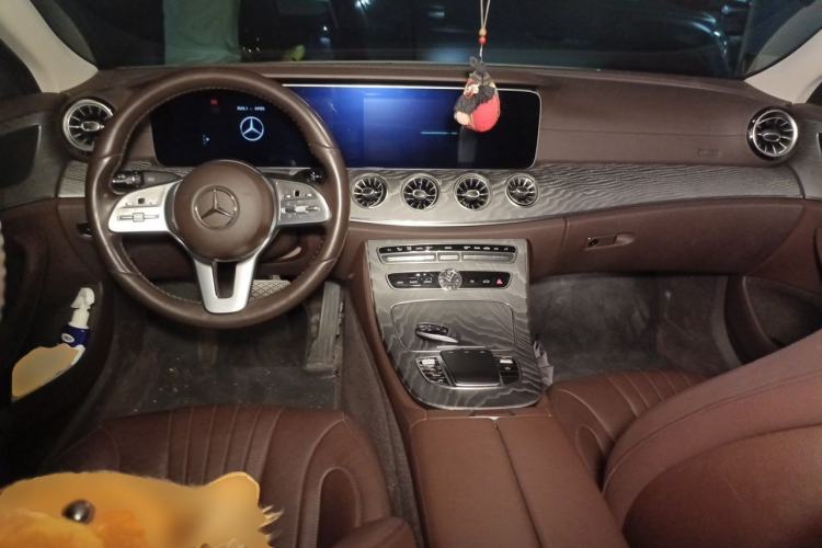 Used Mercedes-Benz CLS 2020 CLS 300 Sport Edition Center Console