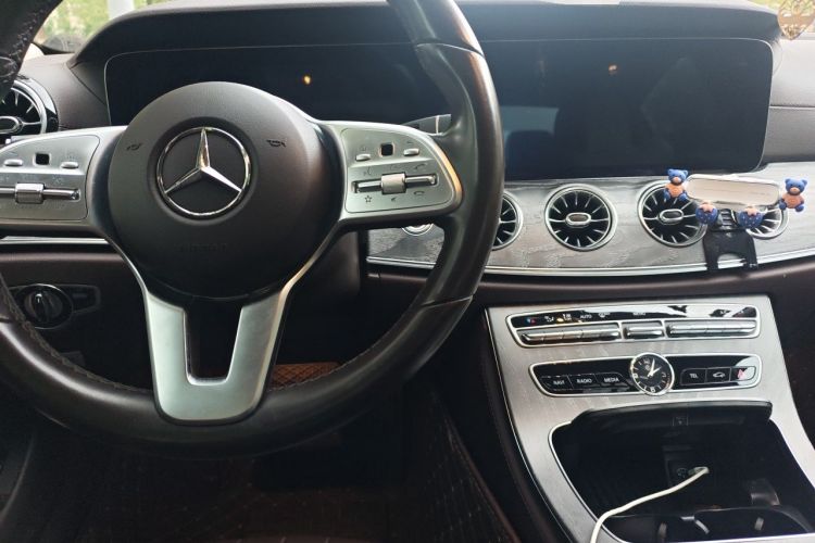 Used Mercedes-Benz CLS 2020 CLS 300 Sport Edition Center Console