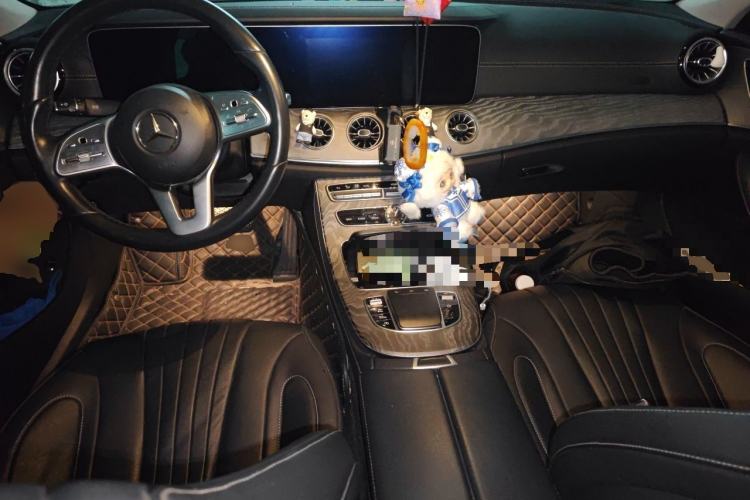 Used Mercedes-Benz CLS 2020 CLS 300 Sport Edition Center Console