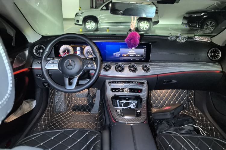 Used Mercedes-Benz CLS 2020 CLS 300 Luxury Model Center Console
