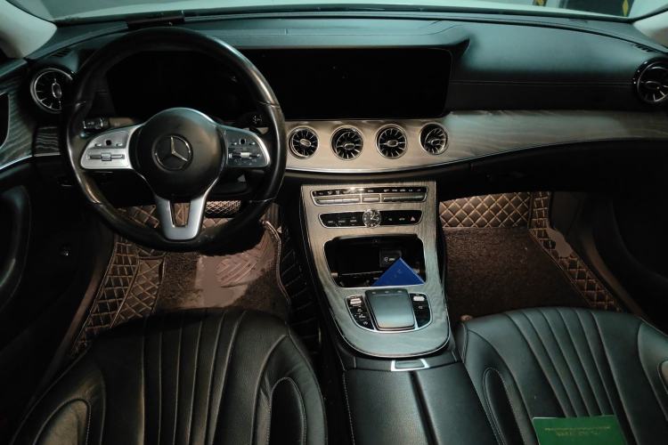 Used Mercedes-Benz CLS 2020 CLS 300 Sport Edition Center Console