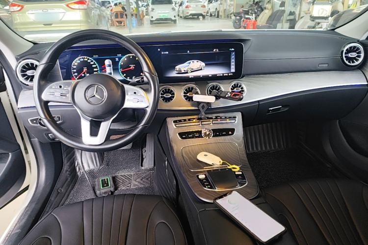 Used Mercedes-Benz CLS 2020 CLS 300 Sport Edition Center Console