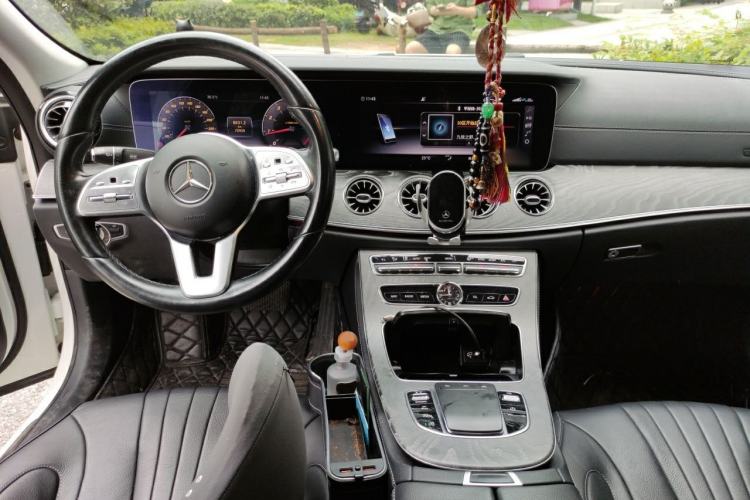 Used Mercedes-Benz CLS 2020 CLS 300 Sport Edition Center Console
