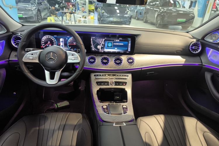 Used Mercedes-Benz CLS 2020 CLS 300 Sport Edition Center Console