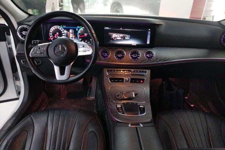 Used Mercedes-Benz CLS 2020 CLS 300 Sport Edition Center Console