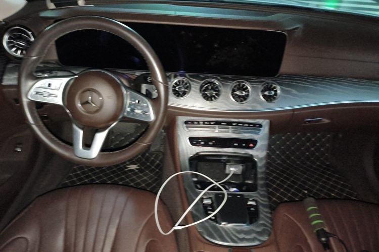Used Mercedes-Benz CLS 2020 CLS 300 Sport Edition Center Console