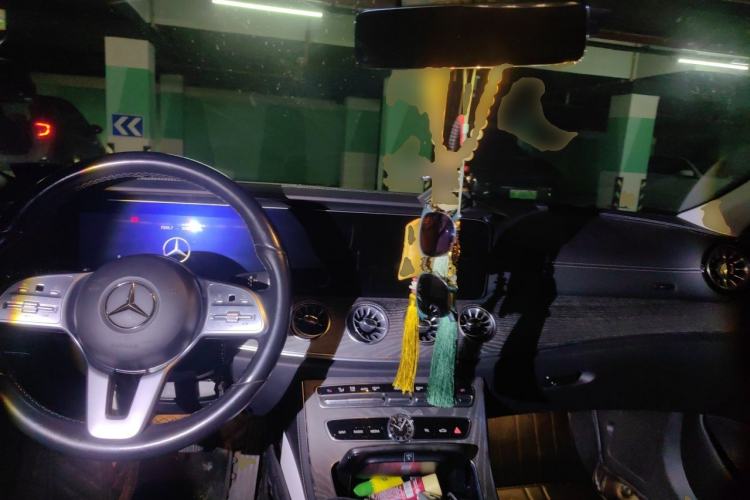 Used Mercedes-Benz CLS 2020 CLS 300 Sport Edition Center Console