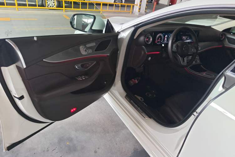 Used Mercedes-Benz CLS 2020 CLS 300 Sport Edition Driver Seat