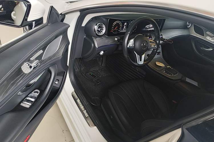 Used Mercedes-Benz CLS 2020 CLS 300 Sport Edition Driver Seat
