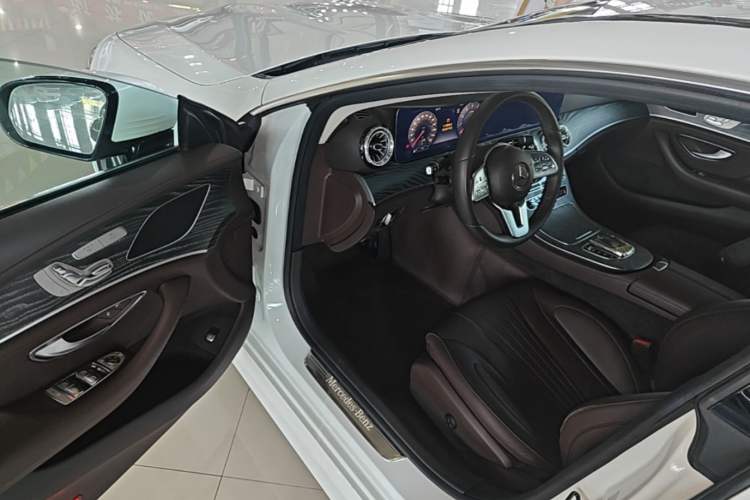 Used Mercedes-Benz CLS 2020 CLS 300 Sport Edition Driver Seat