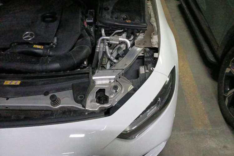 Used Mercedes-Benz CLS 2020 CLS 300 Sport Edition Engine Bay Left