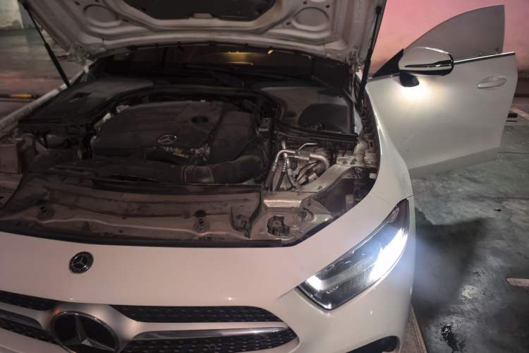 Used Mercedes-Benz CLS 2020 CLS 300 Sport Edition Engine Bay Left