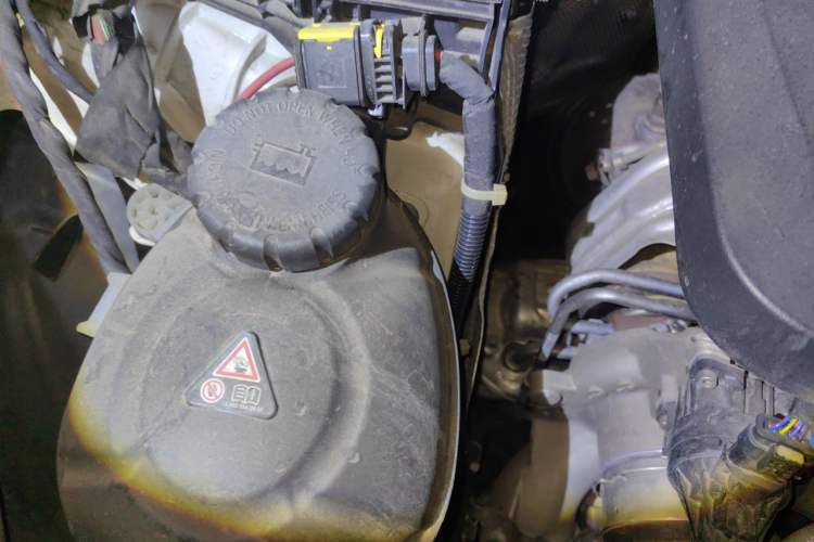 Used Mercedes-Benz CLS 2020 CLS 300 Sport Edition Engine Bay Right