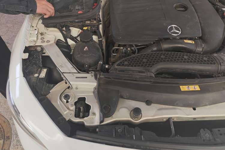 Used Mercedes-Benz CLS 2020 CLS 300 Sport Edition Engine Bay Right