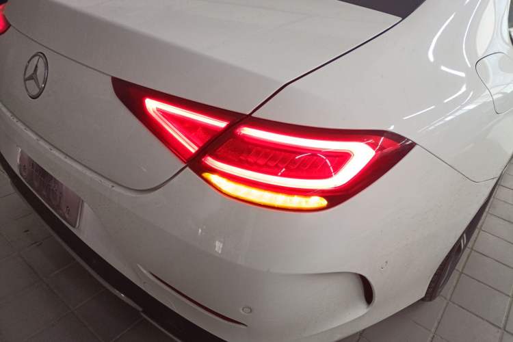 Used Mercedes-Benz CLS 2020 CLS 300 Luxury Model Exterior 3
