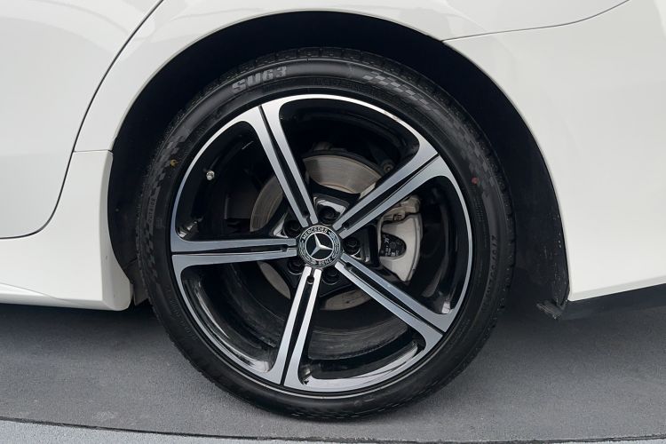 Used Mercedes-Benz CLS 2020 CLS 300 Luxury Model Exterior 5