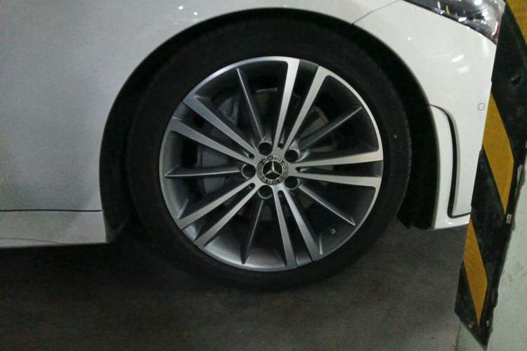 Used Mercedes-Benz CLS 2020 CLS 300 Sport Edition Exterior 7