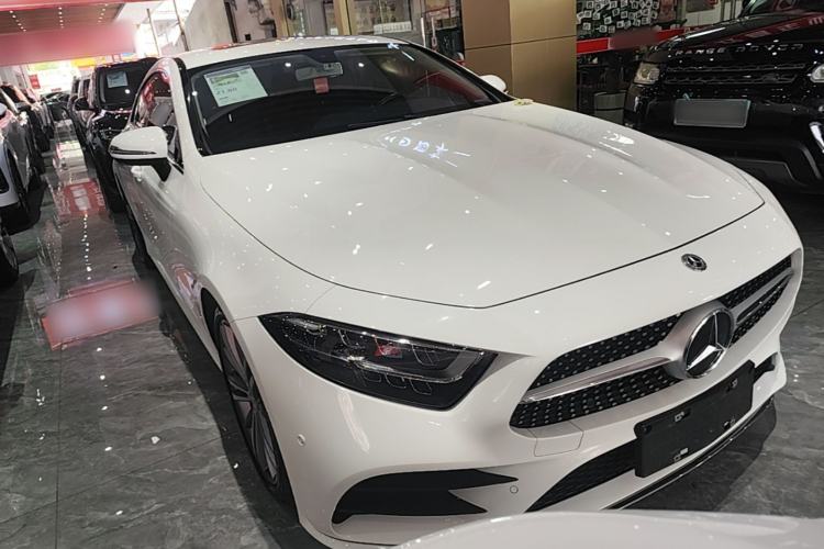 Used Mercedes-Benz CLS 2020 CLS 300 Sport Edition Front Right 45 Deg