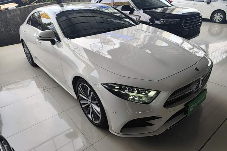 Used Mercedes-Benz CLS 2020 CLS 300 Sport Edition Front Right 45 Deg