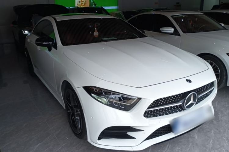 Used Mercedes-Benz CLS 2020 CLS 300 Sport Edition Front Right 45 Deg
